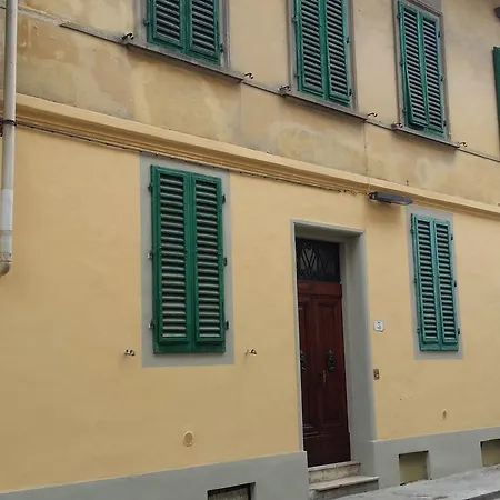 Grazioso In Oltrarno A アパート